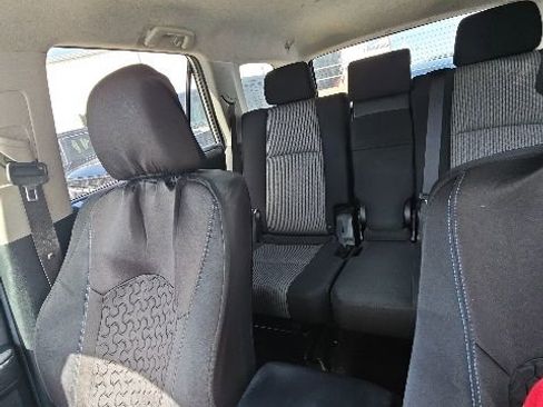 Used 2022 Toyota 4Runner SR5 AWD/4WD image 7