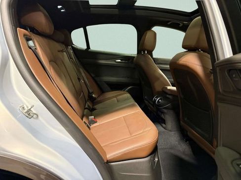 Used 2022 Alfa Romeo Stelvio Ti image 30