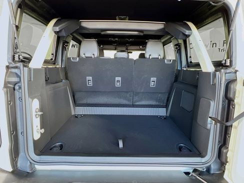 New 2026 Ford Bronco Outer Banks w/ Sasquatch Package AWD/4WD image 14