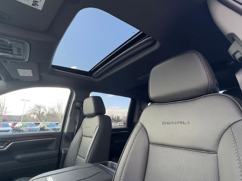 New 2026 GMC Sierra 3500 Denali w/ Denali Reserve Package image 17