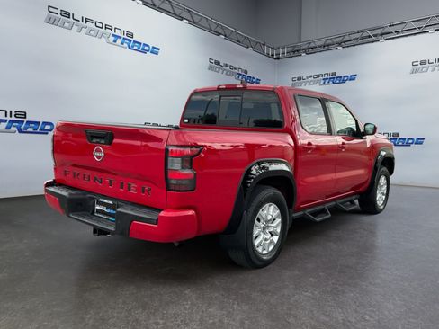 Used 2022 Nissan Frontier SV RWD image 5