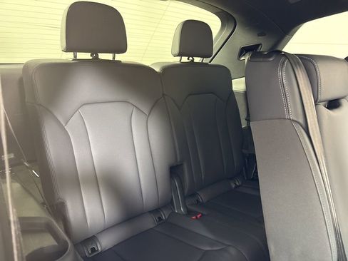 Used 2025 Audi Q7 3.0T Premium Plus image 19