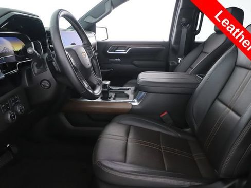 Used 2024 Chevrolet Silverado 1500 High Country AWD/4WD image 16
