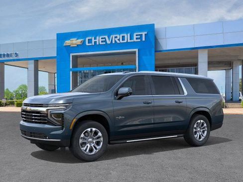 New 2026 Chevrolet Suburban LT image 29