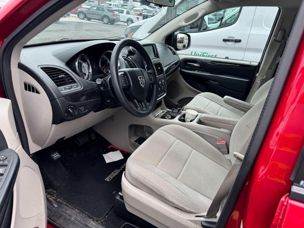 Used 2012 Dodge Grand Caravan SXT w/ Entertainment Group 1 FWD image 8