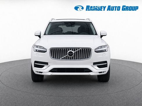 Used 2025 Volvo XC90 T8 Ultra w/ Protection Package Premier AWD/4WD image 5