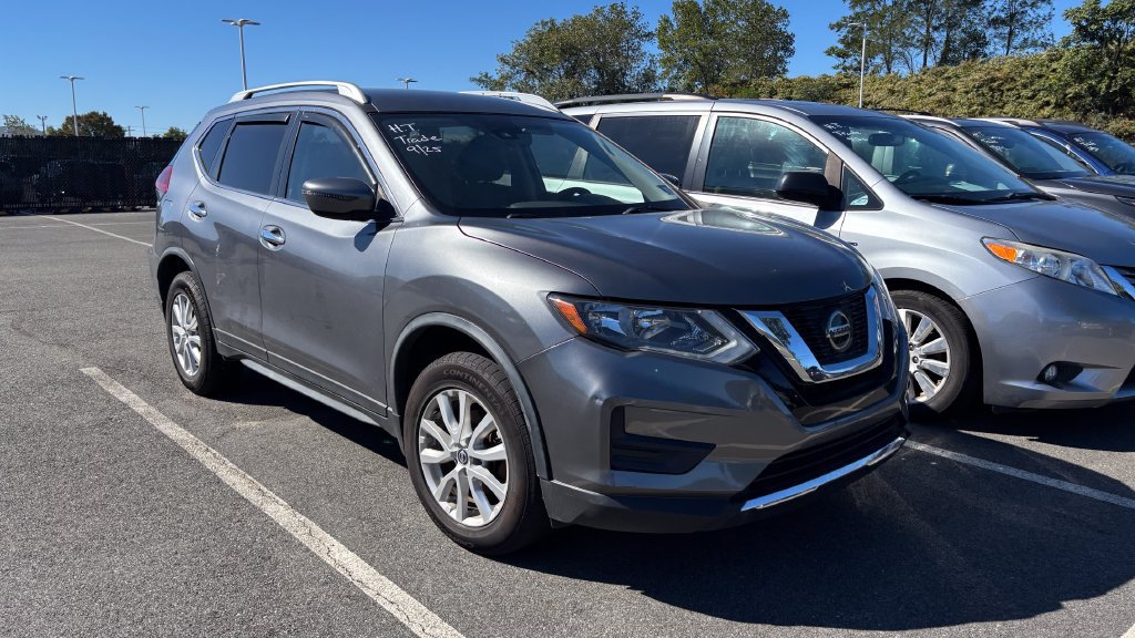Used 2019 Nissan Rogue SV AWD/4WD image 3