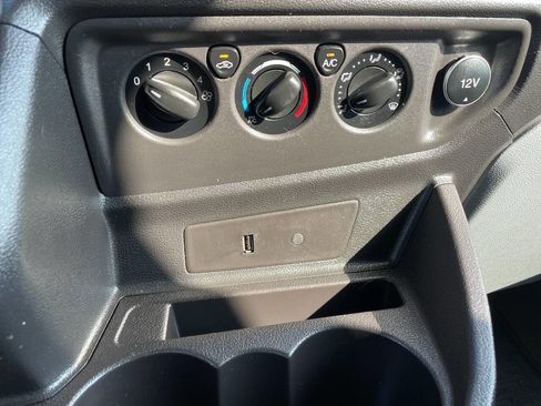 Used 2017 Ford Transit 150 XLT image 39