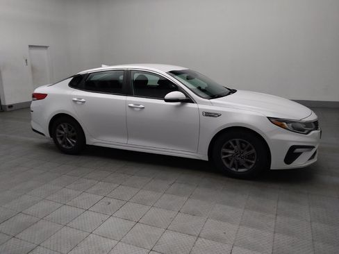 Used 2020 Kia Optima LX image 11