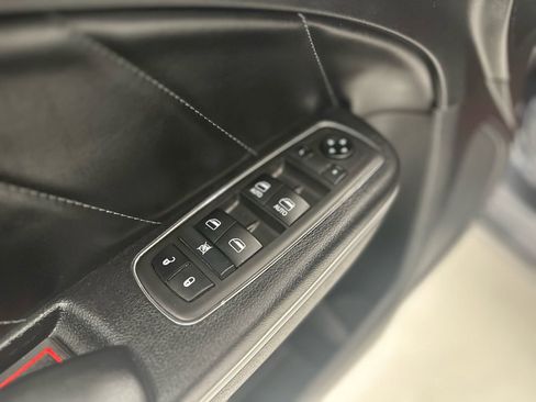 Used 2019 Dodge Charger SXT w/ Plus Group image 25