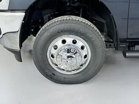 New 2026 RAM 3500 Tradesman AWD/4WD image 17