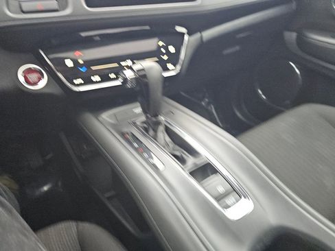 Used 2017 Honda HR-V EX image 39