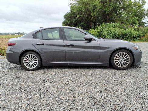 Used 2023 Alfa Romeo Giulia Sprint RWD image 6