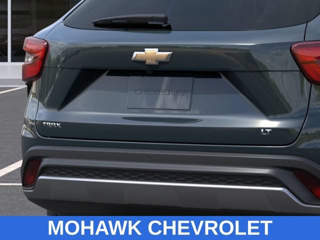 New 2026 Chevrolet Trax LT w/ Driver Confidence Package FWD image 14