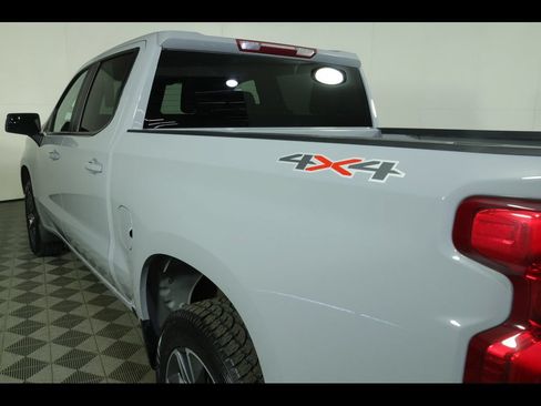 Certified 2024 Chevrolet Silverado 1500 LT AWD/4WD image 18
