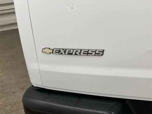 Used 2023 Chevrolet Express 2500 Extended w/ Driver Convenience Package image 10
