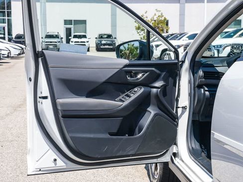 Used 2025 Subaru Crosstrek 2.5i Limited w/ Crosstrek Mirror Package AWD/4WD image 28