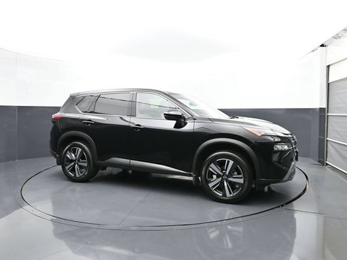 Used 2025 Nissan Rogue SL AWD/4WD image 7