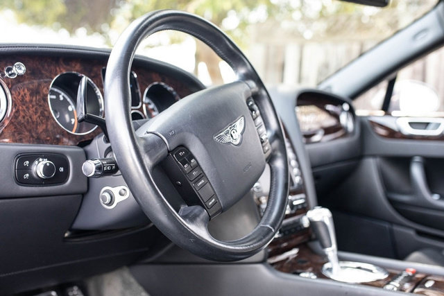 Used 2006 Bentley Flying Spur Flying Spur AWD/4WD image 37