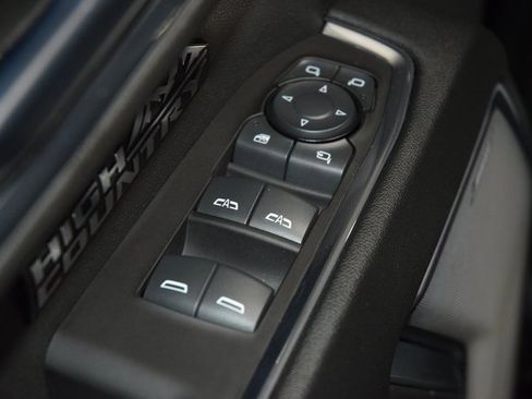 Used 2024 Chevrolet Silverado 1500 High Country w/ Technology Package image 50