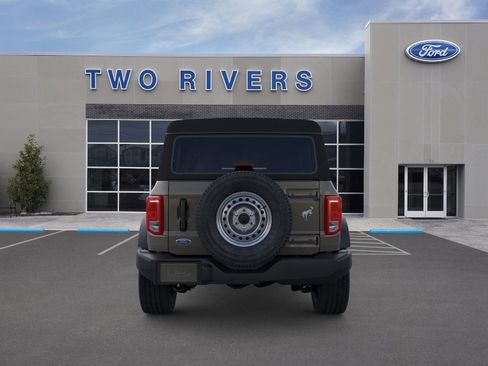 New 2025 Ford Bronco 4-Door image 5