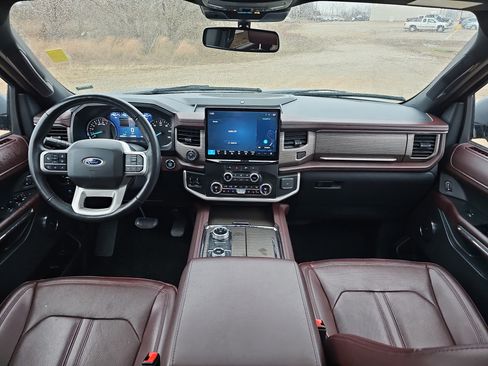 Used 2023 Ford Expedition Max Limited image 27