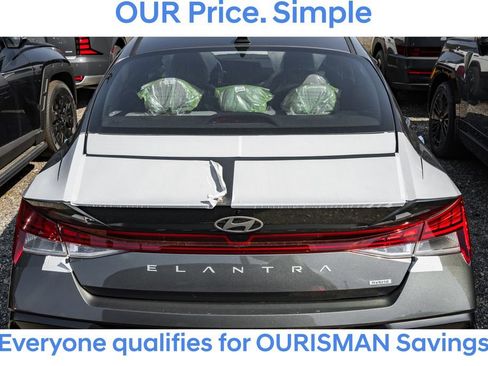 New 2025 Hyundai Elantra Limited image 4