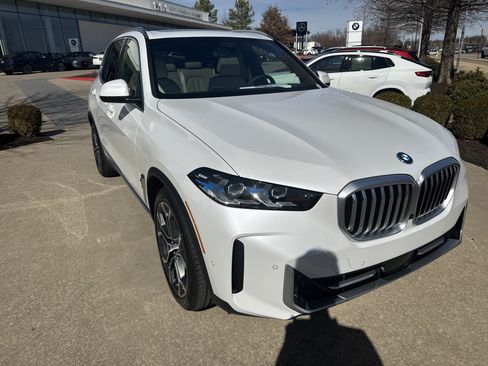 New 2026 BMW X5 xDrive50e AWD/4WD image 6