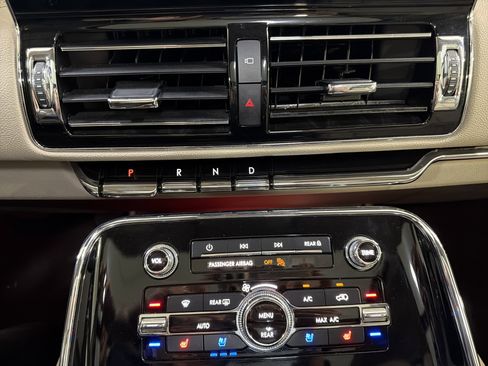 Used 2022 Lincoln Navigator L Reserve image 19