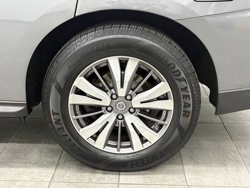 Used 2020 Nissan Pathfinder SL FWD image 7