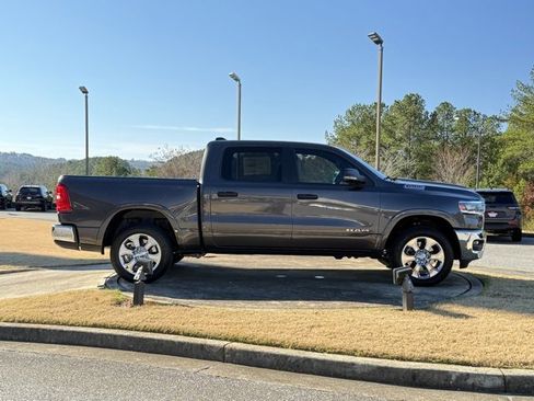 New 2026 RAM 1500 4x4 Crew Cab image 8
