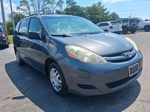 Used 2006 Toyota Sienna CE FWD image 3