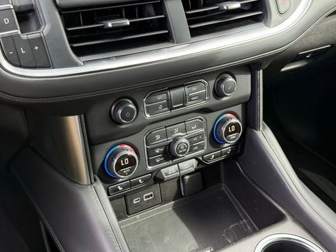 Used 2022 Chevrolet Tahoe LT w/ LT Signature Plus Package RWD image 39