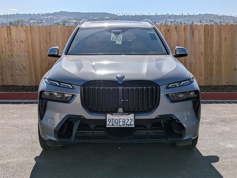 Used 2023 BMW X7 xDrive40i w/ M Sport Package image 6