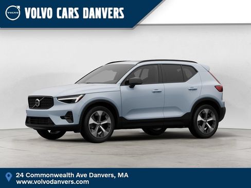 Used 2026 Volvo XC40 B5 Plus AWD/4WD image 1