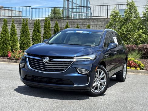 Used 2023 Buick Enclave Essence w/ Experience Buick Package FWD image 5
