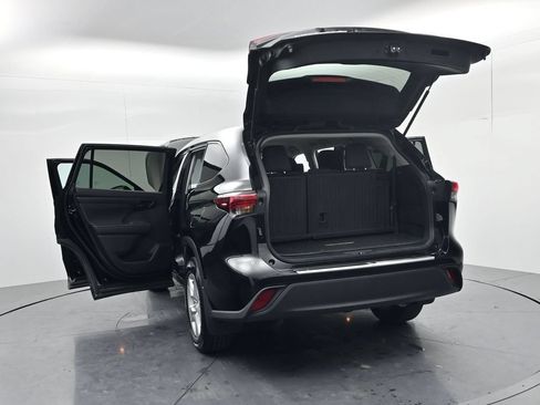 Used 2023 Toyota Highlander L FWD image 60