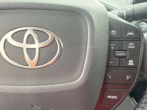 Used 2026 Toyota Prius LE FWD image 26