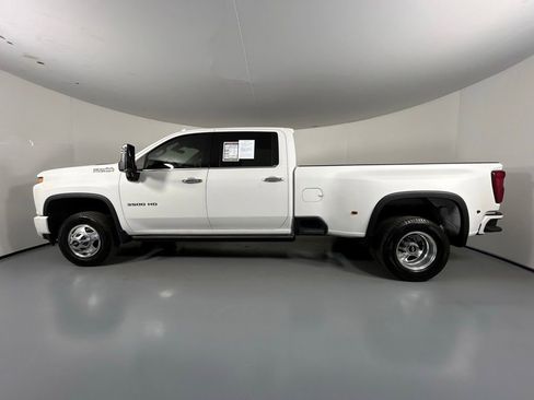 Used 2022 Chevrolet Silverado 3500 High Country AWD/4WD image 4