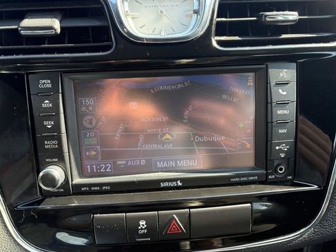 Used 2012 Chrysler 200 Touring w/ Sun/Sound Group image 17