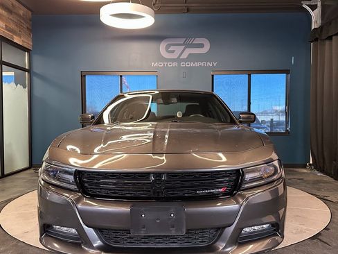 Used 2017 Dodge Charger SXT image 8