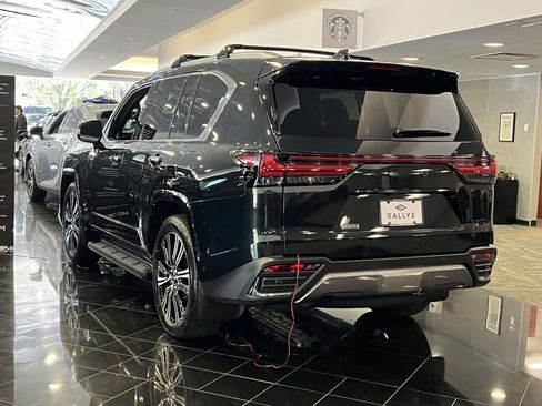 New 2026 Lexus LX 700h Luxury image 4