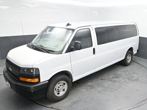 Used 2024 Chevrolet Express 3500 LS RWD image 29