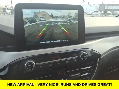 Used 2022 Ford Escape SE w/ Cold Weather Package image 19