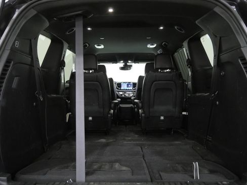Used 2025 Chrysler Pacifica Select FWD image 29
