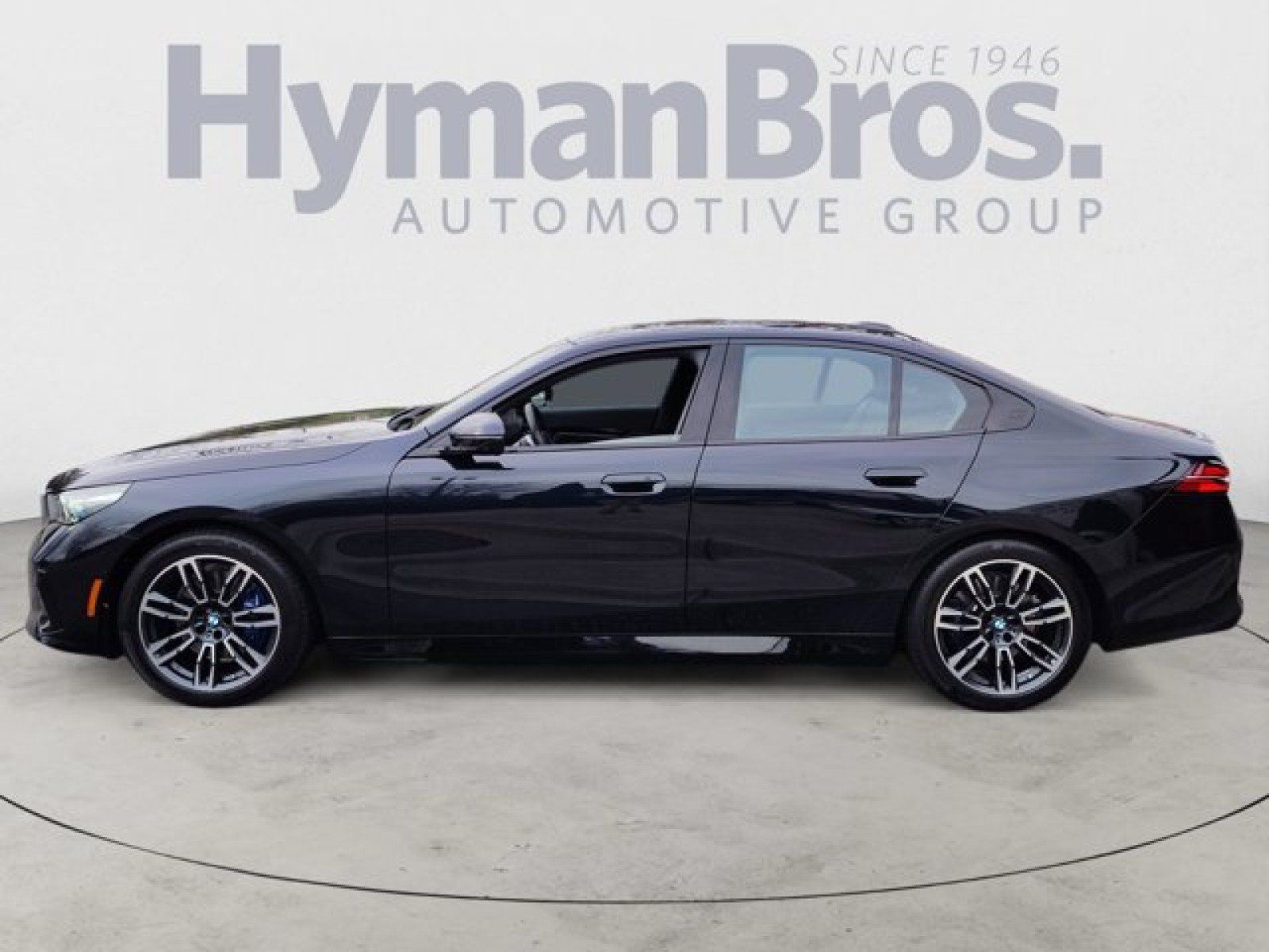 Used 2024 BMW 530i xDrive w/ M Sport Package AWD/4WD image 6