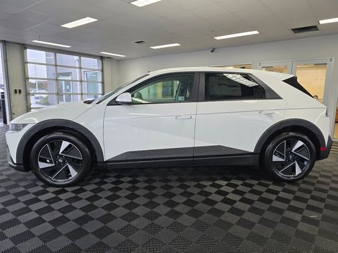 New 2026 Hyundai Ioniq 5 SE image 7