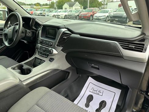 Used 2017 Chevrolet Tahoe Special Service 4x4 4dr SUV w/ Max Trailering Package image 23