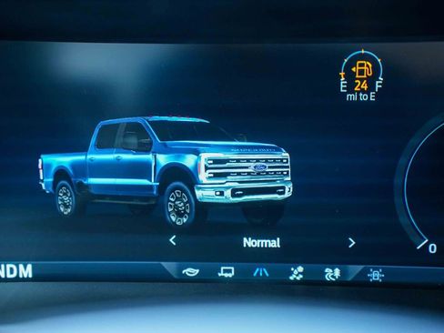 Used 2023 Ford F250 Lariat w/ Lariat Ultimate Package AWD/4WD image 35