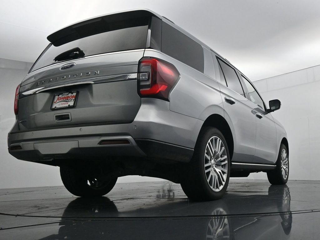Used 2024 Ford Expedition Limited AWD/4WD image 39